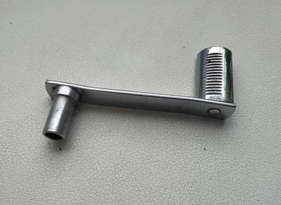 CÂMERA DE FILME REBOBINAR MANIVELA DE VENTO para Victor 16MM Modelo 5 - Imagem 1 de 3