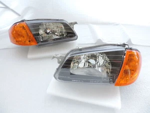 NEW Black Headlight + Amber Corner Light For MAZDA Protege BJ MK8 99 00 Sedan - Picture 1 of 9