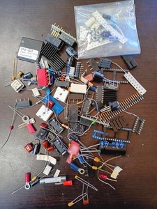 Mixed lot of computer or robotics building components - Picture 1 of 6