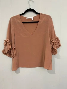 NEU See by Chloe Gr. 38, 6 US, 10 UK Seide Dusty Nude Rüschenärmel Bluse Top - Bild 1 von 9