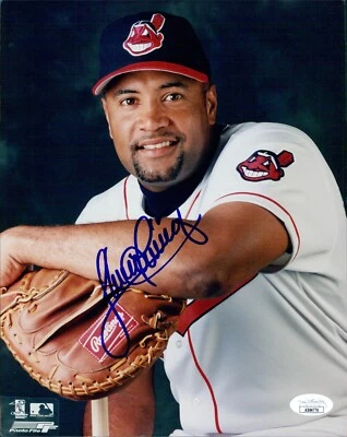 Sandy Alomar Jr. Cleveland Indians Signed 8x10 Glossy Photo JSA Authenticated - Image 1 of 2