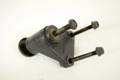 SOPORTE MOTOR DELANTERO DERECHO KAWASAKI KZ750 GPZ ZX550 KZ550 EJE LTD KZ700 Foto 1 de 3