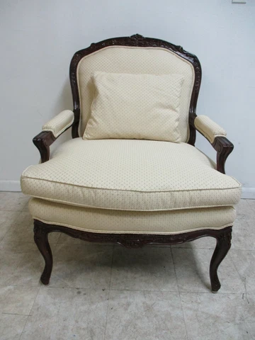 Hickory White French Country Carved Oversized Living Room Arm Chair   A Cover