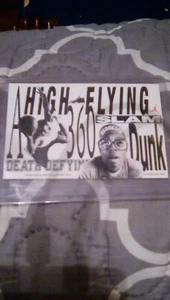 1989 NIKE MICHAEL JORDAN HIGH FLYING CARD #1 MINT CONDITION - Picture 1 of 4