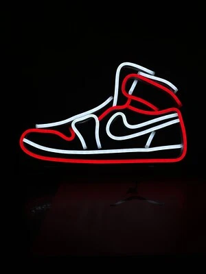 Кроссовки неоновая вывеска - декор света. - Изображение 1 из 4