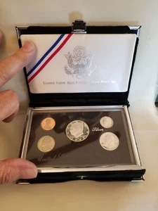 1993 UNITED STATES MINT PROOF SET - Picture 1 of 3
