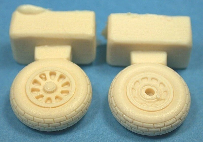 Ultracast 48133 - P-51 Mustang Wheels, Block Tread, Resin 1/48 scale - Image 1 of 1