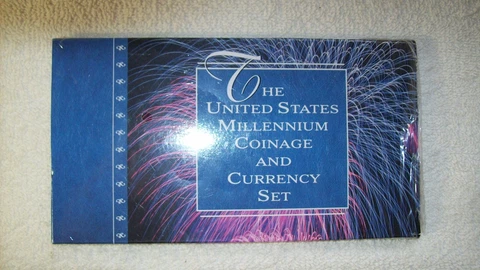 2000 MILLENNIUM COINAGE AND CURRENCY SET Cover