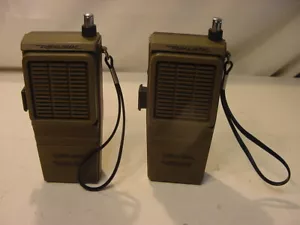 (2) REALISTIC TRC-84 CITIZEN BAND TRANSCEIVER 21-1606 - WALKIE TALKIE RADIOS - Picture 1 of 5