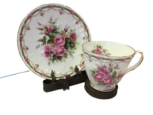 TAZA DE TÉ Y PLATILLO TAZA DE TÉ ROSA DE HUESO FINO DUQUESA INGLANDIA - EXCELENTE - Imagen 1 de 7