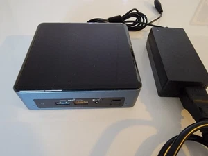 Intel NUC 8th Gen BOXNUC8i7BEK1 Core i7-8559U 2.30GHz 16GB RAM 256GB SSD W11 Pro - Picture 1 of 4