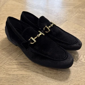 Steve Madden Herren Madly Loafer 10 Schwarz Samt - Neu - Bild 1 von 4