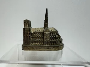 Recuerdo vintage miniatura de metal Notre Dam catedral París Francia - Imagen 1 de 3