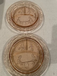 Margery Daw See Saw Rosa Vertiefung Glas Geteilt Kinder Teller 2er Set - Bild 1 von 9