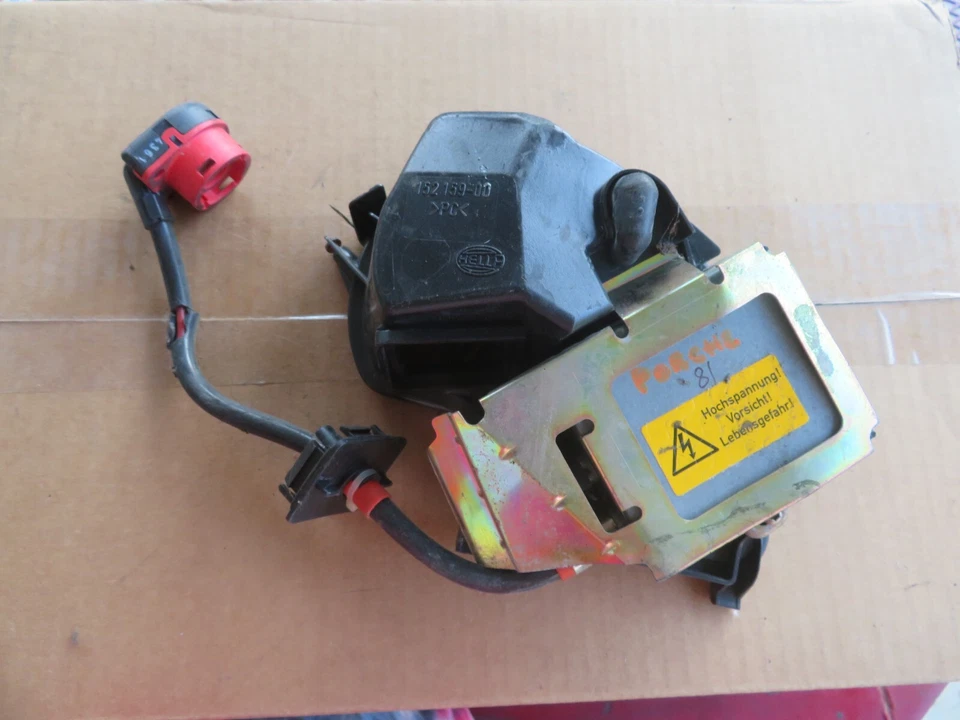 Cubierta de acceso al faro izquierdo Porsche 911 996 2002-2004 soporte de encendido de lastre HID Foto 1 de 4