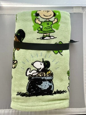 PEANUTS Snoopy Charlie & Gang St Patrick’s paquete de 2 toallas de mano de baño olla de oro nuevo con etiquetas Foto 1 de 4