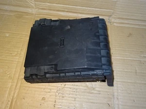 VW PASSAT B6 GOLF MK5 AUDI A3 UNDER BONET FUSEBOX COVER LID 1K0937132F - Picture 1 of 4