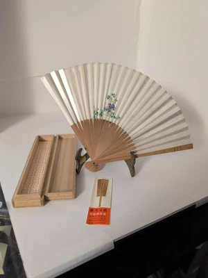 MIYAWAKI BAISEN Japanese Folding Hand Fan. All Hand Made Since 1823 Kyoto, Japan - Image 1 of 4