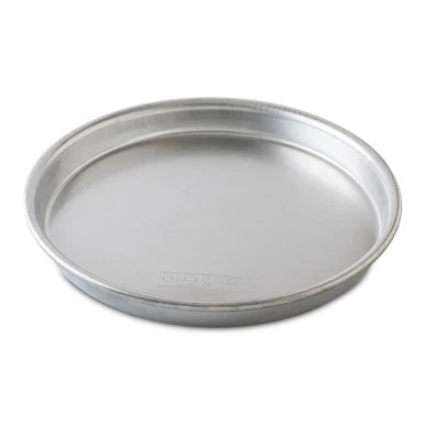 Nordic Ware Naturals® 14" Deep Dish Pizza Pan - Imagem 1 de 2