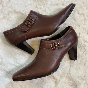 Liz Claiborne Women's Size 7 Mona Side Zip Ankle Booties Brown Leather  - Picture 1 of 11