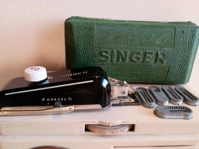 Vintage Singer Sewing Machine Buttonholer Dark Green Case with Instructions - Image 1 of 4