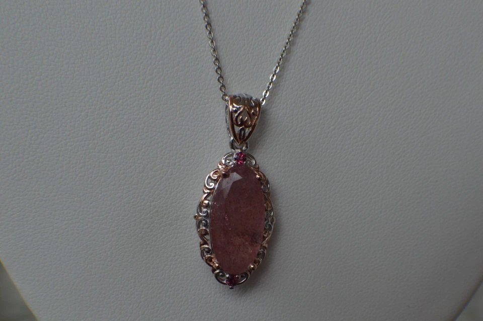 Colgante de natronita/rodolita cereza de 6,00 quilates cadena de 20" enchapada en platino sobre plata Foto 1 de 1