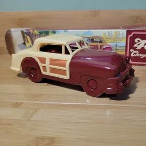 Vintage Avon '48 Chrysler Town and Country Decanter 4.25 oz Wild Country NEW/BOX - Picture 1 of 11