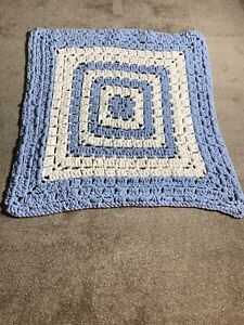 Handmade Chunky Knit Thick Yarn Baby Blue Soft Blanket 34 x 37.5