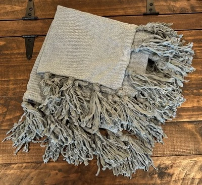 Almohada Potterybarn Euro flecos azules falsos 100 % algodón cuadrada de 20 pulgadas Foto 1 de 4