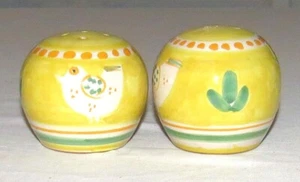 Solimene Vietri Italy Yellow Bird Salt & Pepper Shakers - Picture 1 of 3