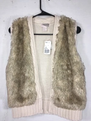Love21 Womens Vest Size XS Beige Sweater Faux Fur NWT - Image 1 of 4