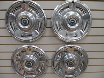 Chevrolet Chevelle Malibu 1967 tapacubos cubierta de rueda juego OEM 67 Foto 1 de 4