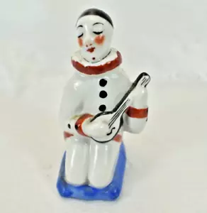 ANCIENNE SALIERE EN FORME DE PIERROT A LA MANDOLINE EN PORCELAINE DE LIMOGES - Imagen 1 de 3
