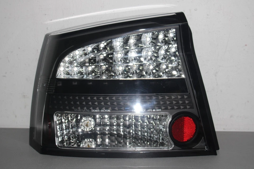 2006 2007 2008 DODGE CHARGER LEFT SIDE TAIL LIGHT WITH LED - Image 1 of 4