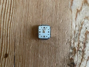 Universal Geneve - Manual Watch Movement With Dial - 14 X 17 Mm - Picture 1 of 3