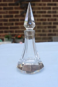 VINTAGE CUT CRYSTAL FLAME SHAPED FACETED GLASS PERFUME BOTTLE DESIGN W/ STOPPER - Foto 1 di 10