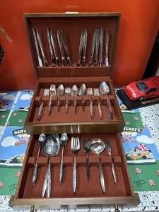 COMMUNITY PLATE ONEIDA Silverplate Flatware Set In Original Box! - Picture 1 of 11