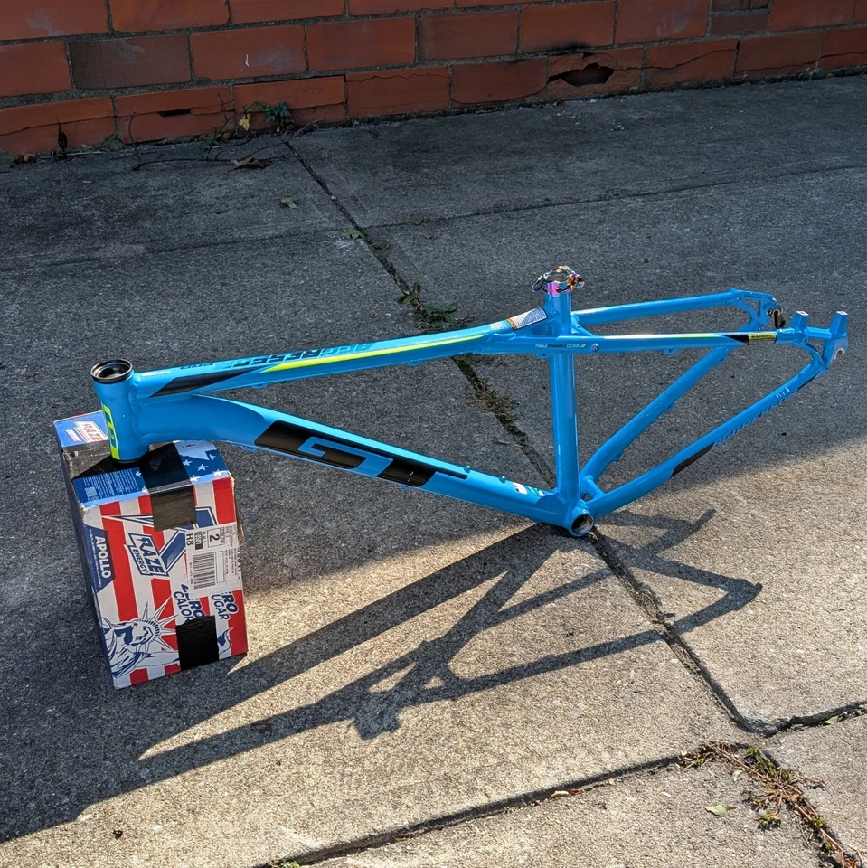 15" GT Aggressor Pro Aluminum Alloy Hybrid Hardtail Bike Frame Disc Brake - Image 1 of 4