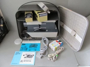 Proyector Deslizante Universal Rollei P 11 35mm y 6x6 Formato Medio con Heidosmat 150mm - Imagen 1 de 14