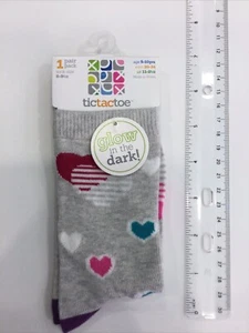 TicTacToe - Girls Glow in The Dark Socks - Picture 1 of 2
