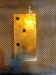 JOHN DEERE / DANFOSS Adapterblock für PORT PLATE S/O SCV AM124912 - Bild 1 von 5