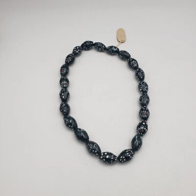 Small Strand of Vintage Hand Painted Dark Green Porcelain Beads Made in China - Image 1 of 4