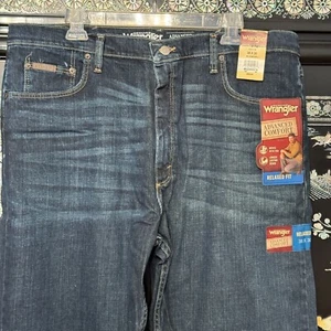 Wrangler Advanced Comfort Relaxed Fit Jeans 38x30 Premium Denim NWT - Picture 1 of 19