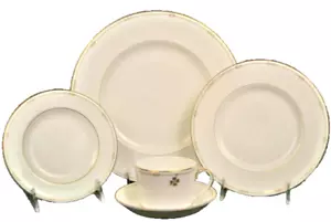 Charms ROYAL DOULTON Fine Bone China 5 pezzi posto Monique Lhuillier nuovo - Foto 1 di 10