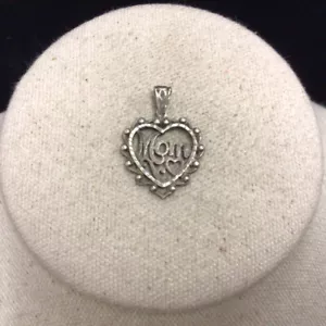 Vintage Sterling Silver 925 "MOM" Heart Pendant LL156 - Picture 1 of 2