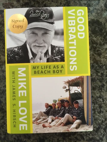 Mike Love of the Beach Boys Good Vibrations book signed autographed novel Cover