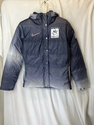 Nike Team USA ParaOlympics Jacket Vancouver 2010 Women’s S Navy Hooded Down Fill - Image 1 of 4