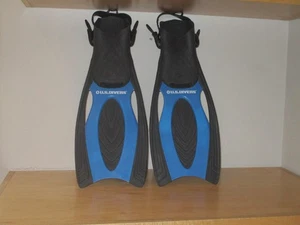 U.S. Divers Set of 2 Black and Blue Fins Size Large 10-13 Good Pre Owned Shape - Picture 1 of 3