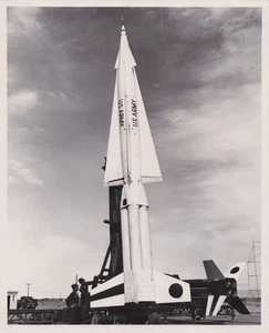 Foto de prensa 1957 ejército de Estados Unidos Nike-Hércules misiles tierra-aire en White Sands casi nuevo - Imagen 1 de 2