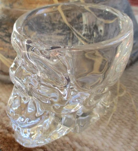 Calavera Esqueleto 2 OZ Cabeza de Cristal Gruesa Shot Vasos Halloween Akroyd - Imagen 1 de 2